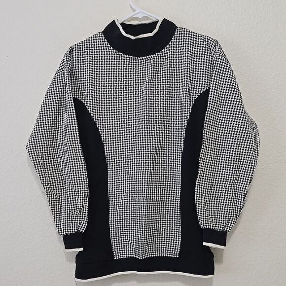 - Gitano Black and White Turtleneck Sweater with Elegant Design M - Picture 1 of 10
